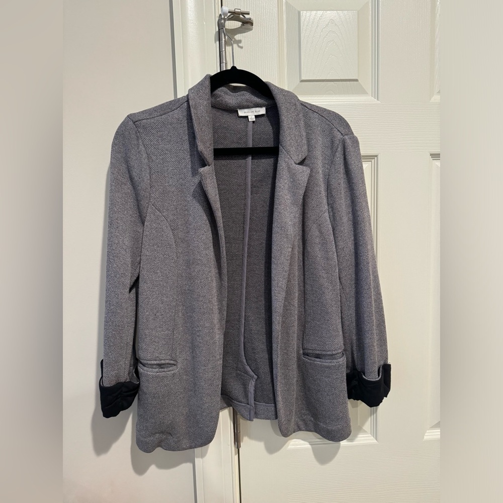 Skies are blue, Large blazer, very comfortable and perfect for work clothes